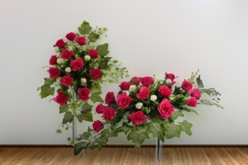 КОМПОЗИЦИЯ ЦВЕТЫ ФЛАКОН УКРАШЕНИЕ ГРОБНИЦЫ