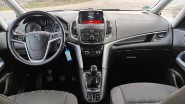 Opel Zafira C Tourer 1.4 Turbo ECOTEC 140KM 2015 Opel Zafira Opel Zafira C 20152016 1.4 Turbo 140KM Benzyna 7 Osobowa Nie, zdjęcie 5