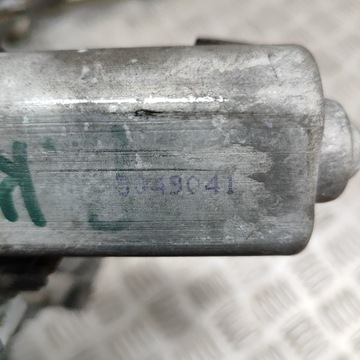 CHEVROLET CORVETTE 1985 LEVÝ STRANA MOTOR REGULACE OKNO DVEŘE PŘEDNÍCH