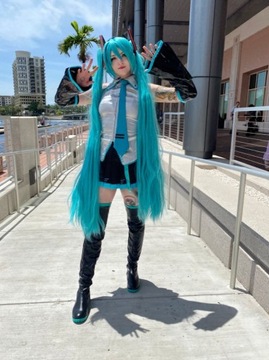 PERUKA HATSUNE MIKU COSPLAY ANIME VOCALOID DAMSKIE