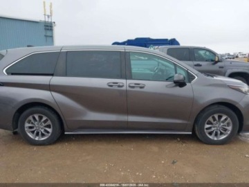 Toyota Sienna III 2021 Toyota Sienna LE 2021 2.5l 2.5 Hybryda 189KM, zdjęcie 6