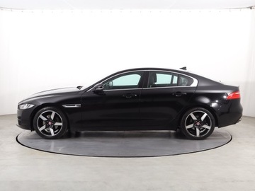 Jaguar XE Sedan 2.0 i4 180KM 2016 Jaguar XE 20d, Salon Polska, 177 KM, Automat, zdjęcie 2