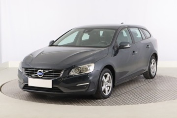 Volvo V60 I Kombi Facelifting 2.0 D4 DRIVE-E 181KM 2014 Volvo V60 D4 2.0, 178 KM, Navi, Klima, zdjęcie 1