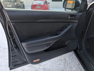 Toyota Avensis II Sedan 1.8 VVT-i 129KM 2004 Toyota Avensis 1.8 VVTI LPG Klima Tempomat Serwis Gwarancja 1.8 129KM, zdjęcie 18