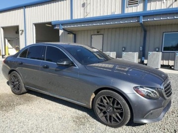 Mercedes Klasa E W213 2019 Mercedes-Benz Klasa E 2019r., 4Matic, od ubezpieczalni 2.0 Benzyna 241KM, zdjęcie 5