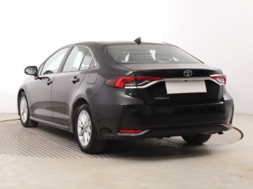 Toyota Corolla XII Sedan 1.5 VVT-i 125KM 2022 Toyota Corolla 1.5 VVT-i, Salon Polska, zdjęcie 3