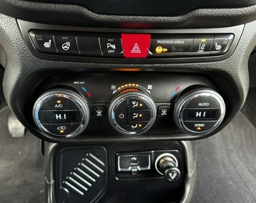 Jeep Renegade SUV 1.4 MultiAir 140KM 2017 Jeep Renegade Serwis ASO, Navi, Grzane fotele, Alu, zdjęcie 26