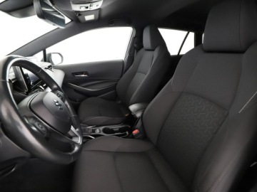 Suzuki Swace Kombi 1.8 Hybrid 122KM 2022 Suzuki Swace Comfort+ hybryda grzane fotele kamera, zdjęcie 12