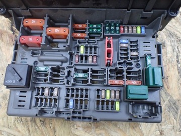 БЛОК ПРЕДОХРАНИТЕЛЕЙ BSI КОМФОРТНЫЙ МОДУЛЬ BMW 316D E91 LIFT ЕВРОПА 9119446