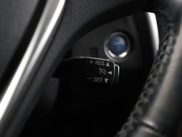 Toyota Auris II Hatchback 5d 1.8 HSD 136KM 2014 Toyota Auris HEV klima auto kamera i czujniki, zdjęcie 28