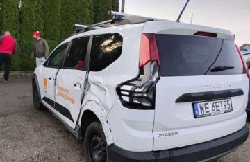 Dacia Jogger 1.0 TCe 110KM 2024 Dacia Jogger 2924r, SALON. 1.0Benzyna. Uszkodzone boki. Poobijana. VAT 23, zdjęcie 5