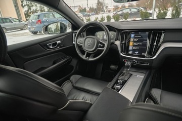 Volvo S60 II Sedan Facelifting 2.0 T4 DRIVE-E 190KM 2019 R-DESIGN__ 5 SZTUK W OFERCIE, zdjęcie 31