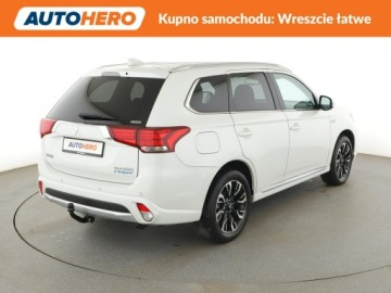 Mitsubishi Outlander III SUV PHEV Facelifting 2017 2.0 203KM 2017 Mitsubishi Outlander PHEV 4x4 automat skóra el., zdjęcie 6