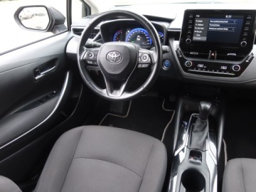 Toyota Corolla XII Sedan 1.8 Hybrid 122KM 2019 Toyota Corolla 1.8 Hybrid, Salon Polska, zdjęcie 6