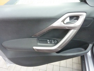 Peugeot 2008 I SUV 1.6 e-HDi 92KM 2015 Peugeot 2008 1.6 HDI 92, zdjęcie 27