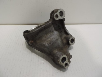 КРОНШТЕЙН ФОНАРЯ ОПОРНОГО ВАЛА 9680276880 OPEL CORSA F