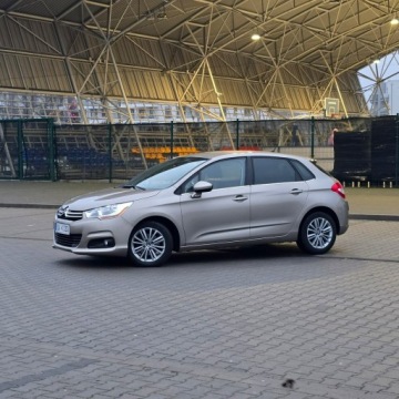 Citroen C4 II Hatchback 5d 1.6 16v VTi 120KM 2011 Citroen C4 II 1.6 VTi 120 Exclusive, zdjęcie 3