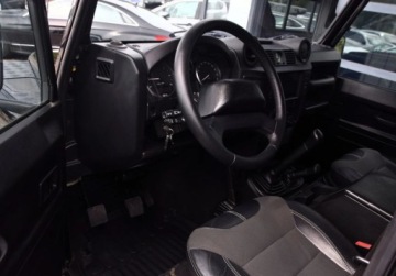 Land Rover Defender III 90 Station Wagon 2.2 TD4 122KM 2013 Land Rover Defender Faktura VAT 23 2.2 Diesel 122KM, zdjęcie 16