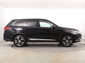 Mitsubishi Outlander III SUV Facelifting 2017 2.2 150KM 2017 Mitsubishi Outlander 2.2 DI-D, Salon Polska, zdjęcie 5