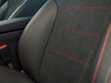 Mercedes Klasa A W177/V177 Hatchback Facelifting 2.0 220 190KM 2025 A Klasa 220 4-Matic AMG Line 2.0 (190KM) 2025, zdjęcie 5