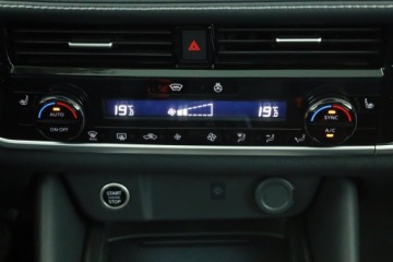 Nissan Qashqai III Crossover Facelifting 1.3 DIG-T MHEV 158KM 2025 Nissan Qashqai 1.3 DIG-T MHEV, 1. Właściciel, zdjęcie 9