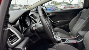 Opel Astra J Hatchback 5d 1.4 Turbo ECOTEC 140KM 2012 Opel Astra GTC, Udok. przebieg GWARANCJA 1.4 Benzyna 140KM, zdjęcie 32