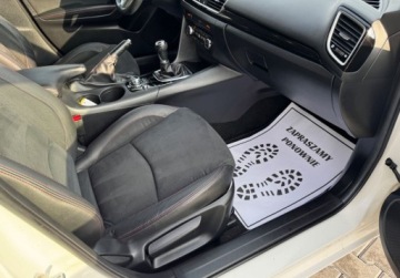 Mazda 3 III Hatchback Facelifting 1.5 SKYACTIV-D 105KM 2017 Mazda 3 bezwypadekorg lakierbiala perlaSPORT LINE 1.5 Diesel 105KM, zdjęcie 15