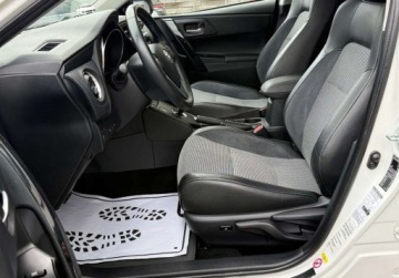 Toyota Auris II Hatchback 5d Facelifting 1.8 Hybrid 136KM 2017 Toyota Auris salon Polska, FV-VAT 23 1.8 Hybryda 136KM, zdjęcie 14