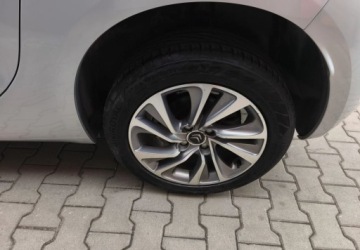 DS 4 I Hatchback Facelifting 2015 (Citroen) 1.2 PureTech 131KM 2015 Citroen DS4 Citroen DS4 1.2 PureTech Be Chic SampS 1.2 Benzyna 131KM, zdjęcie 21
