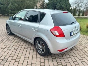 Kia Ceed I Hatchback 5d Facelifting 1.4 DOHC CVVT 90KM 2010 Kia Ceed LIFT 1.4 90KM Klima 2x kola 1-reka Gotowy do jazdy 1.4 90KM, zdjęcie 24