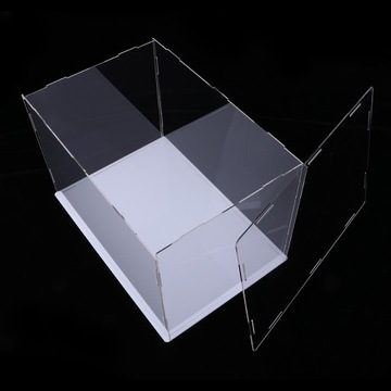 Пылезащитная модель из акрила, размеры 40х30х30 см.