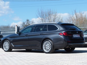 BMW Seria 5 G30-G31 Touring Plug-In 2.0 530e 292KM 2022 BMW 530 292ps Luxury xDrive Laser ACC Skóra HUD Keyles Blis 4xKlima Webasto, zdjęcie 34