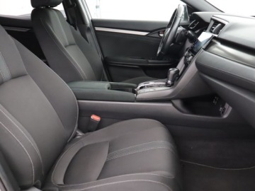 Honda Civic X Hatchback 5d 1.0 VTEC Turbo 129KM 2019 Honda Civic 1.0 VTEC Turbo, Automat, Navi, Klima, zdjęcie 8