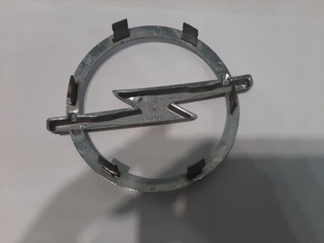 CORSA C PŘED FACELIFT ZNAK ZNAKY LOGO MASKA MŘÍŽKA NOVÝ ORIGINÁLNÍ OPEL