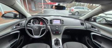 Opel Insignia I Sports Tourer 1.8 Twinport ECOTEC 140KM 2011 Opel Insignia Dobrze wyposazona , historia serwisowa , 1.8 Benzyna 140KM, zdjęcie 10