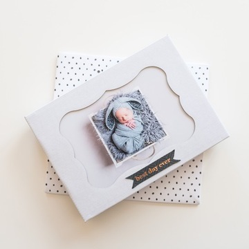 Коробка с окошком 15х23 белый