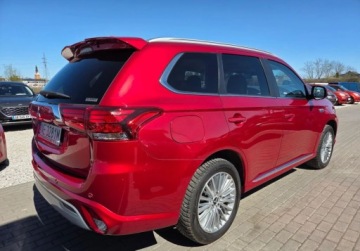 Mitsubishi Outlander III 2021 Mitsubishi Outlander 2.4plug-in hybrid 4wd FULL LED 2xPDC Kamera Grz.Fotel, zdjęcie 3