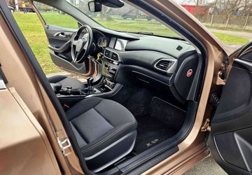 Infiniti Q30 1.6T 122KM 2016 Infiniti Q30 Infiniti Q30 1.6t Premium 1.6 Benzyna 122KM, zdjęcie 24