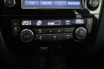 Nissan X-Trail III Terenowy 1.6 dCi 130KM 2016 Nissan X-Trail 1.6 dCi, Salon Polska, Serwis ASO, zdjęcie 14