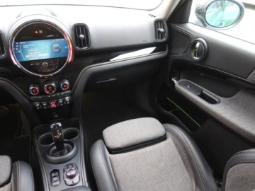Mini Countryman F60 Crossover Facelifting 1.5  136KM 2022 MINI Countryman Cooper, Salon Polska, zdjęcie 6