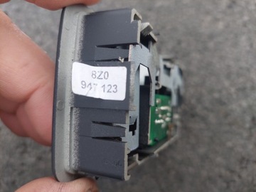 AUDI A4 B5 B6 B7 A6 A2 LAMPA KUFRU ČERNÁ S-LINE