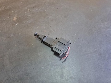 SAMOCHÓD SKODA FABIA I 1.2 1J0945511A WŁĄCZNIK ŚWIATŁA STOP ORYGINAŁ