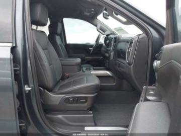 Chevrolet Silverado II 2021 Chevrolet Silverado 2021r., 4x4, 5.3L 5.3 Benzyna 355KM, zdjęcie 8
