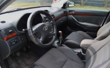 Toyota Avensis II 2003 Toyota Avensis 1.8 BenzynaLPG, Salon PL, ISOFIX, Klima 2-strefowa, Dobrze, zdjęcie 4