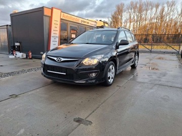Hyundai i30 I CW Facelifting 1.4 DOHC 109KM 2011 Hyundai i30 1,4 benz klima elektryka wspomaganie oplacony 1.4 Benzyna