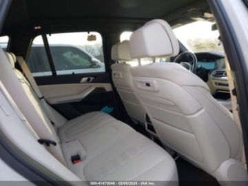 BMW X5 G05 2022 BMW X5 Phev Xdrive45e, 2022r., 4x4, 3.0L 3.0 Benzyna 282KM, zdjęcie 9