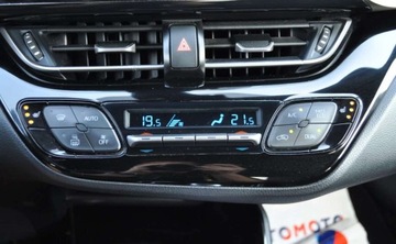 Toyota C-HR I Crossover 1.8 Hybrid 122KM 2018 Toyota C-HR 1.8 Hybryda Kamera Cofania Nawigacja Grz.siedzenia 1.8 Hybryda, zdjęcie 35