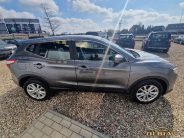 Nissan Qashqai II Crossover 1.2 DIG-T 115KM 2014 Nissan Qashqai Led,Kamera cofania,Nawigacja 1.2 Benzyna 116KM, zdjęcie 9