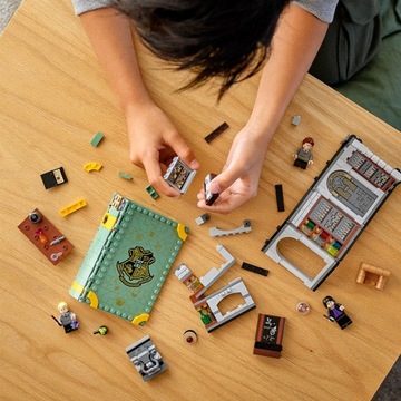 Кубики LEGO Гарри Поттер в Хогвартсе: урок зелий