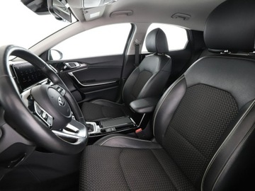 Kia XCeed PHEV 1.6 GDi Plug-in Hybrid 141KM 2021 Kia XCeed PHEV automat full LED klima auto navi, zdjęcie 12